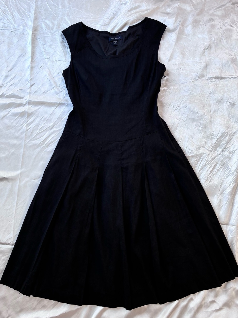Banana Republic Black Fit & Flare Midi | Size 2 | Sleeveless Pleated Classic